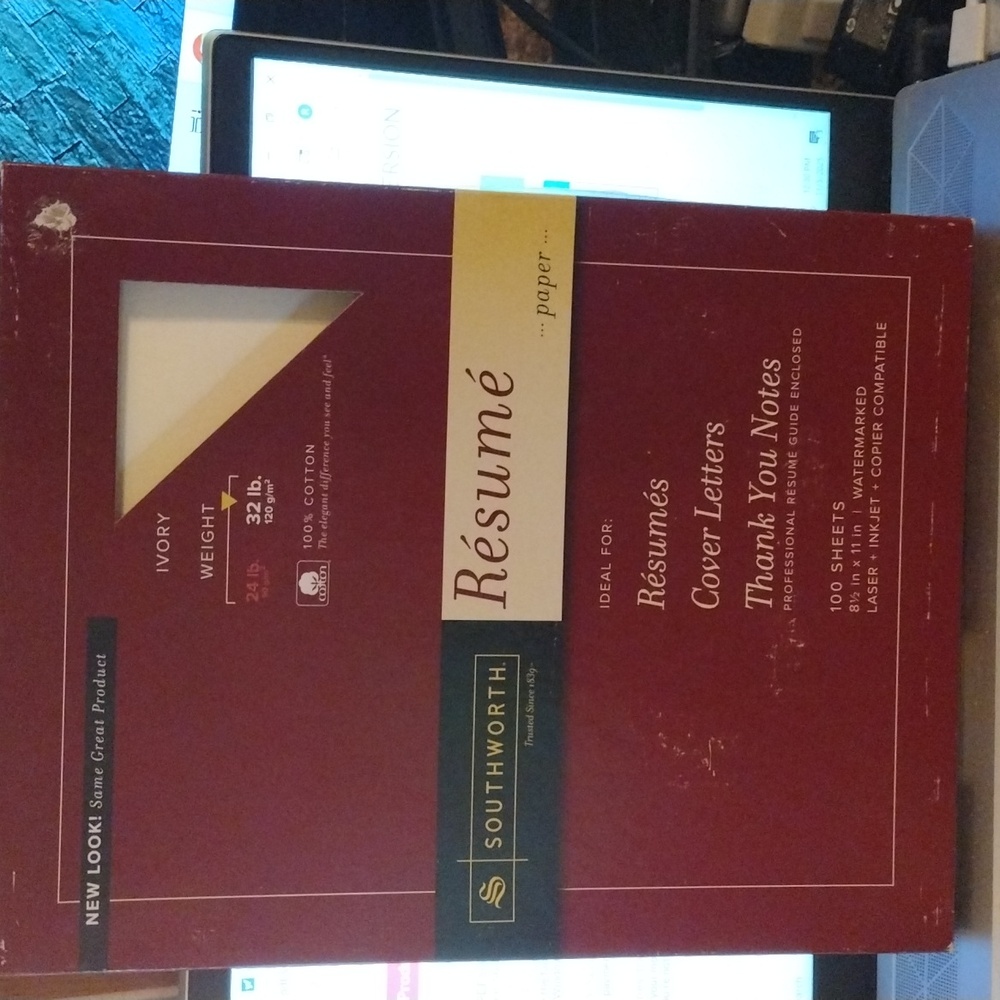 Southworth Resume Paper. Ivory.